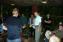 Palkintojen jakoa voittajille